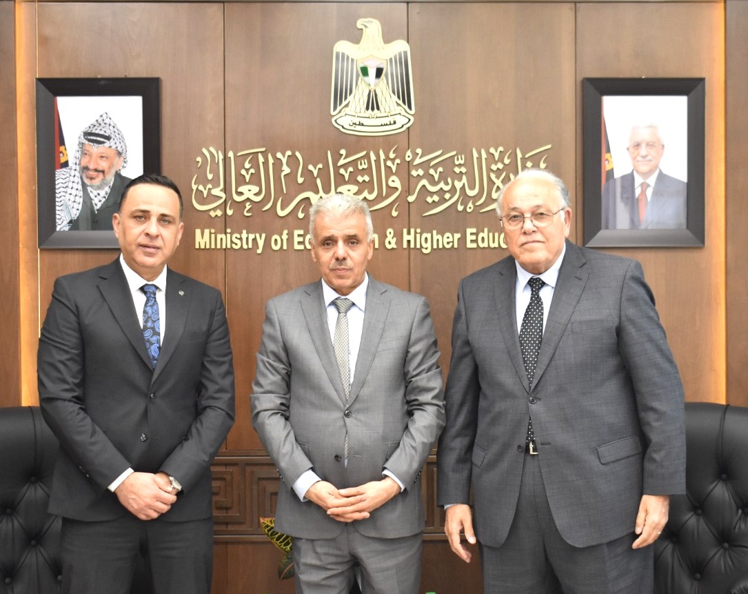 برهم يبحث مع القنصل المصري أوضاع طلبة غزة العالقين في مصر